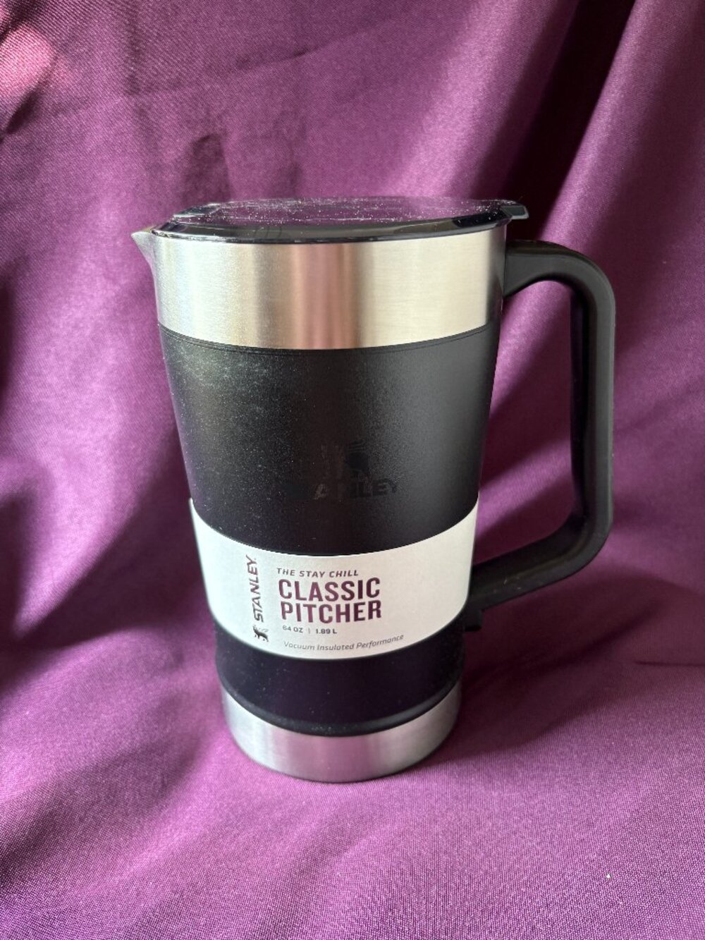 Stanley Classic Stay Chill Pitcher 64 oz Black 2.0 Insulated NEW